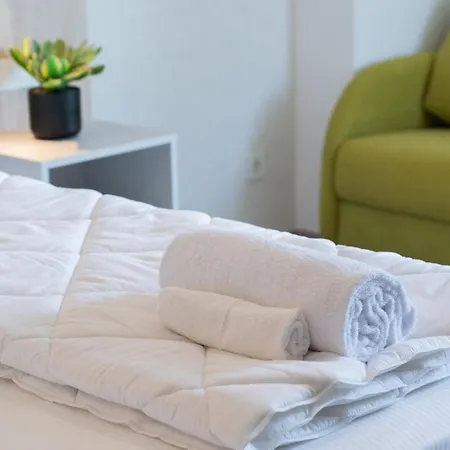 Hotel &