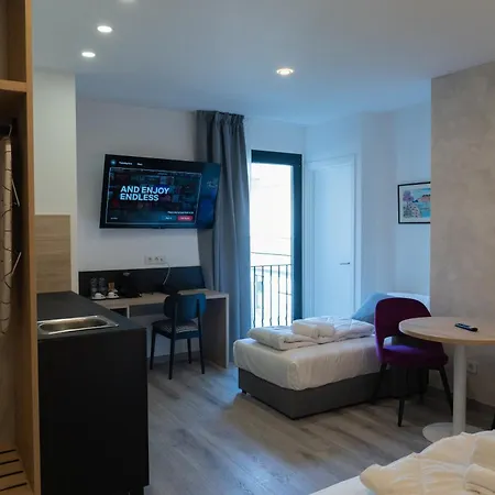 & Hotel 4*