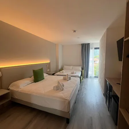 Hotel &